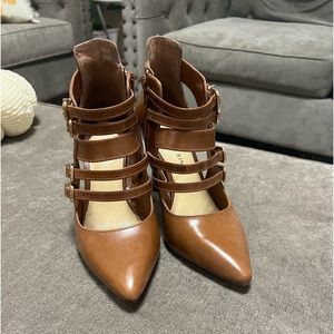 Brown heels size 7.5